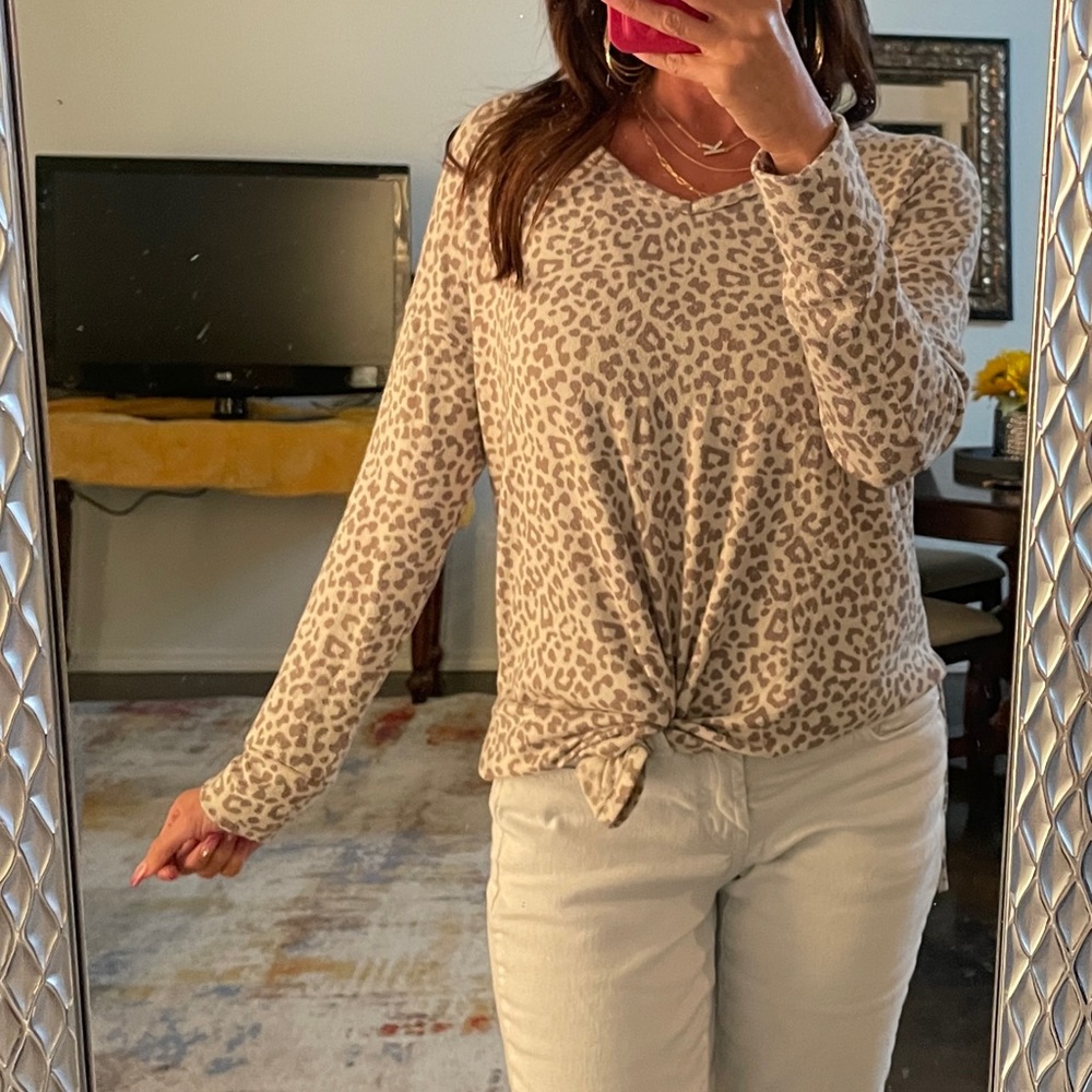 Leopard print top